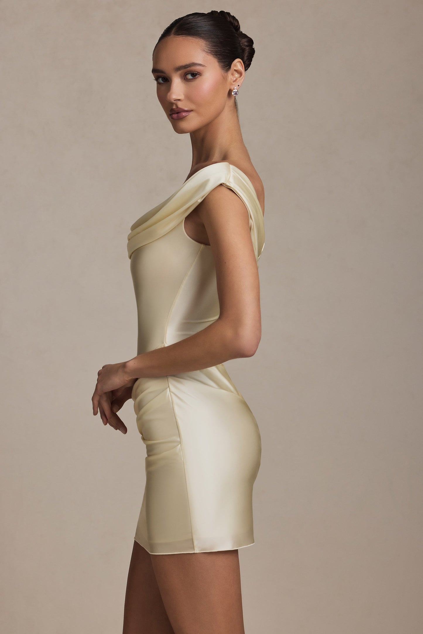 Ivory mini jurk