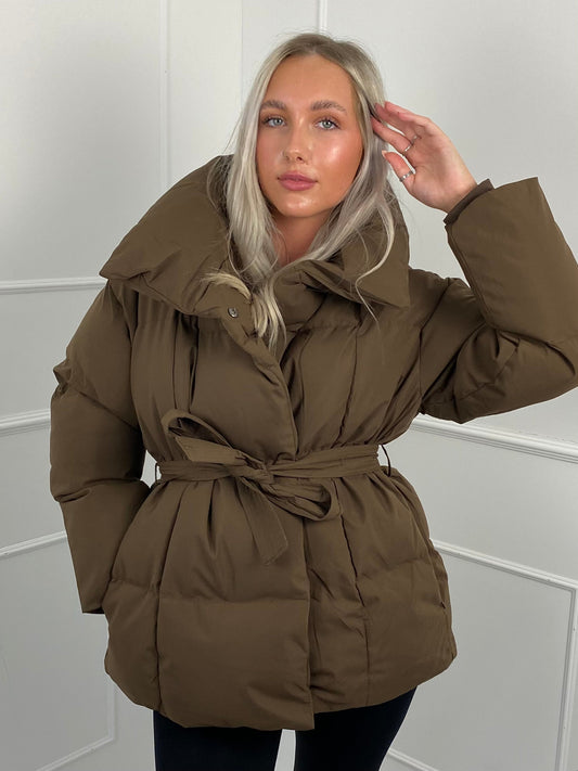 Karly Short Belted Puffer - Jas